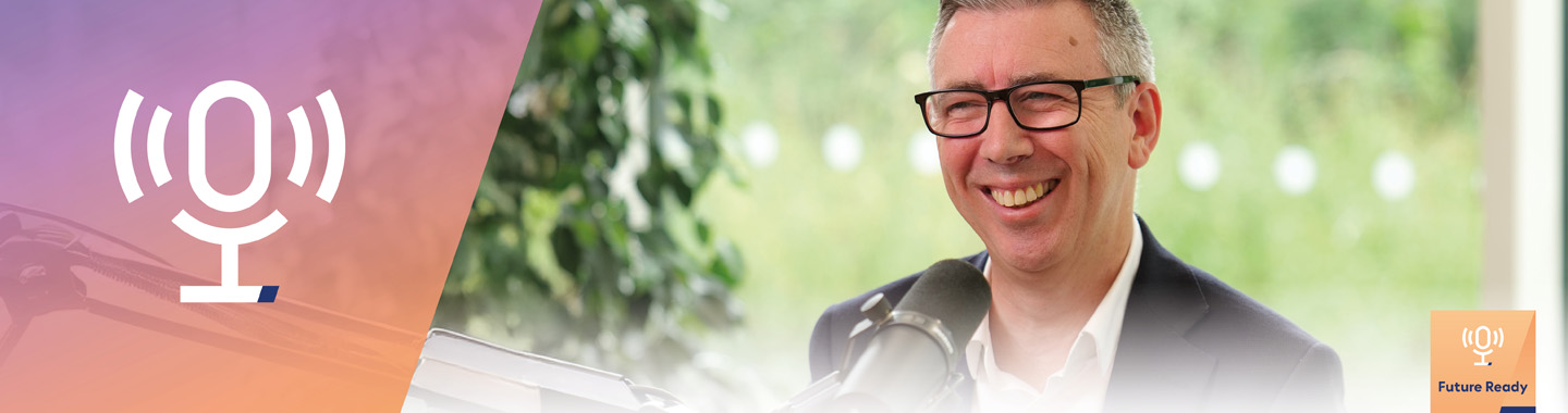 Podcast banner: Lee Alesbrook