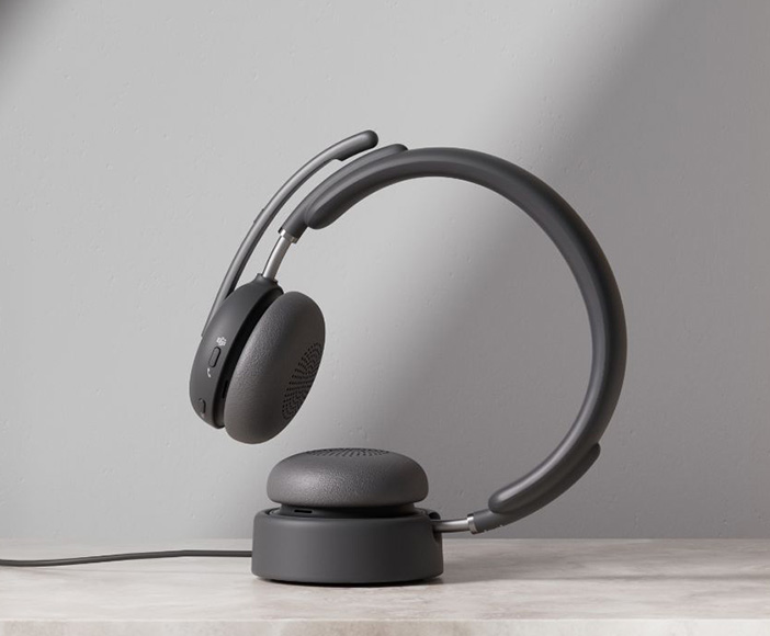 Portfolio Banner Logitech Zone Wireless 2 Headset
