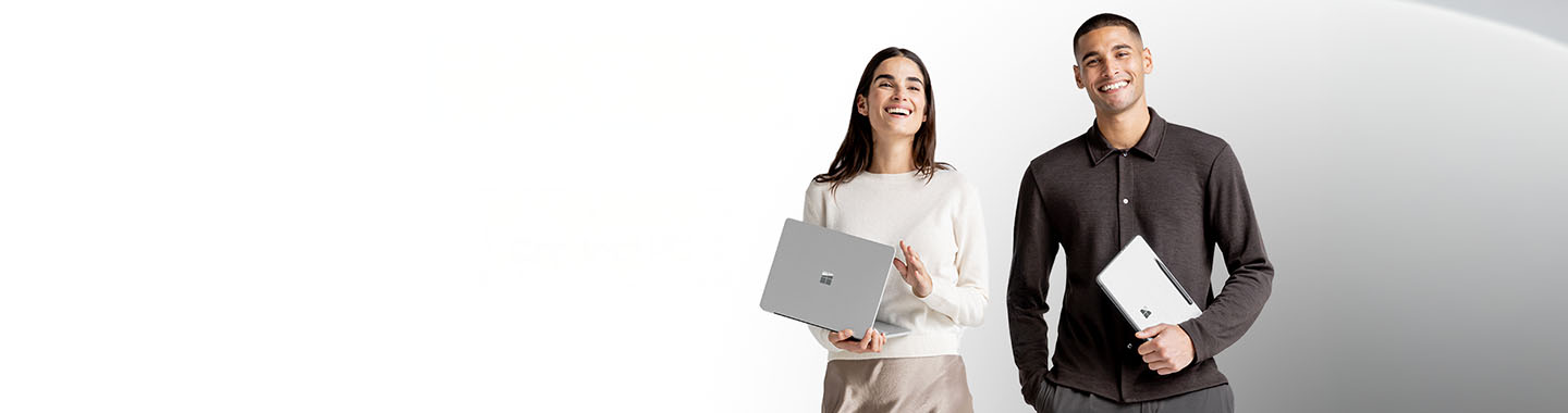 Woman and Men with Notebook Mainbanner