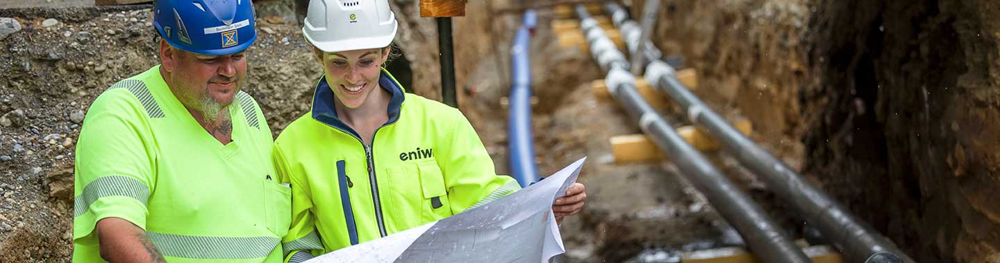 Eniwa - Employees at work