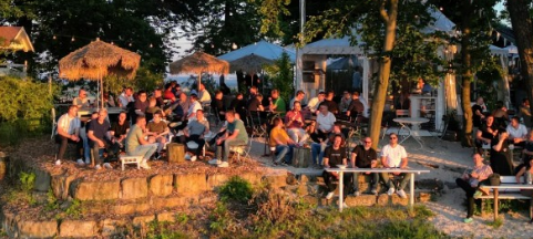 Abendveranstaltung mit Kollegen