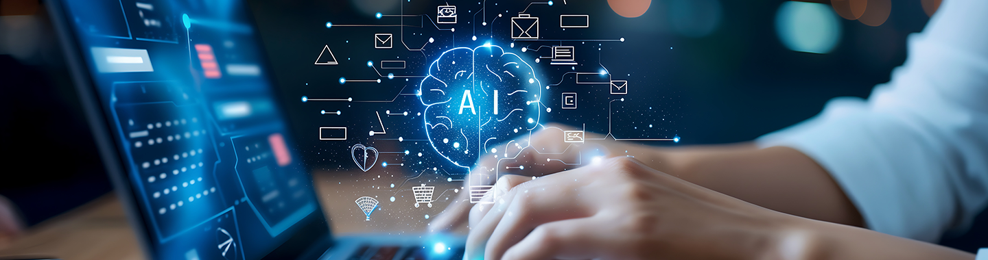 Frau vor Laptop und Ikone der künstlichen Intelligenz