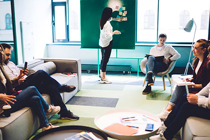 cw07_6er-grid-banner_raumverwaltung_desk-share-2-ch