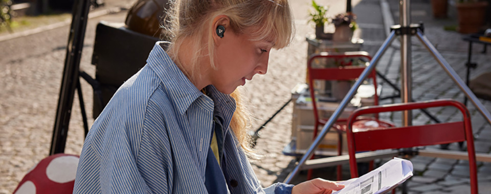 Poly Voyager Free 20 Woman