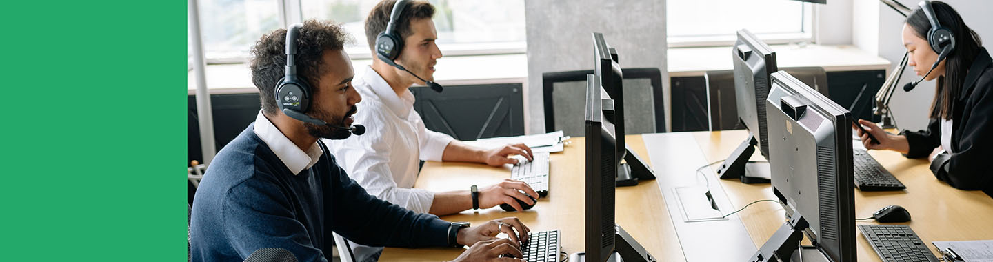 DaaS Compute Banner - People working in Office