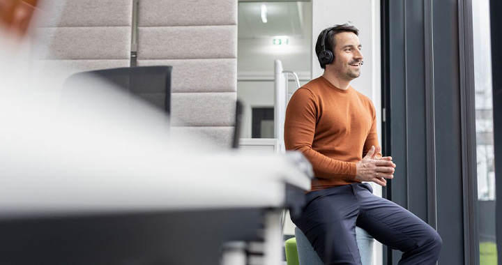 Men with Headset 6 Grid