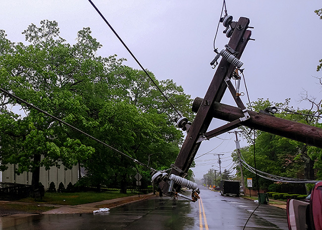 Electrical power line hurricane damage Eaton UK