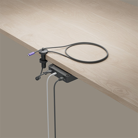 cw49_square_cablemanagement_logitech-ch