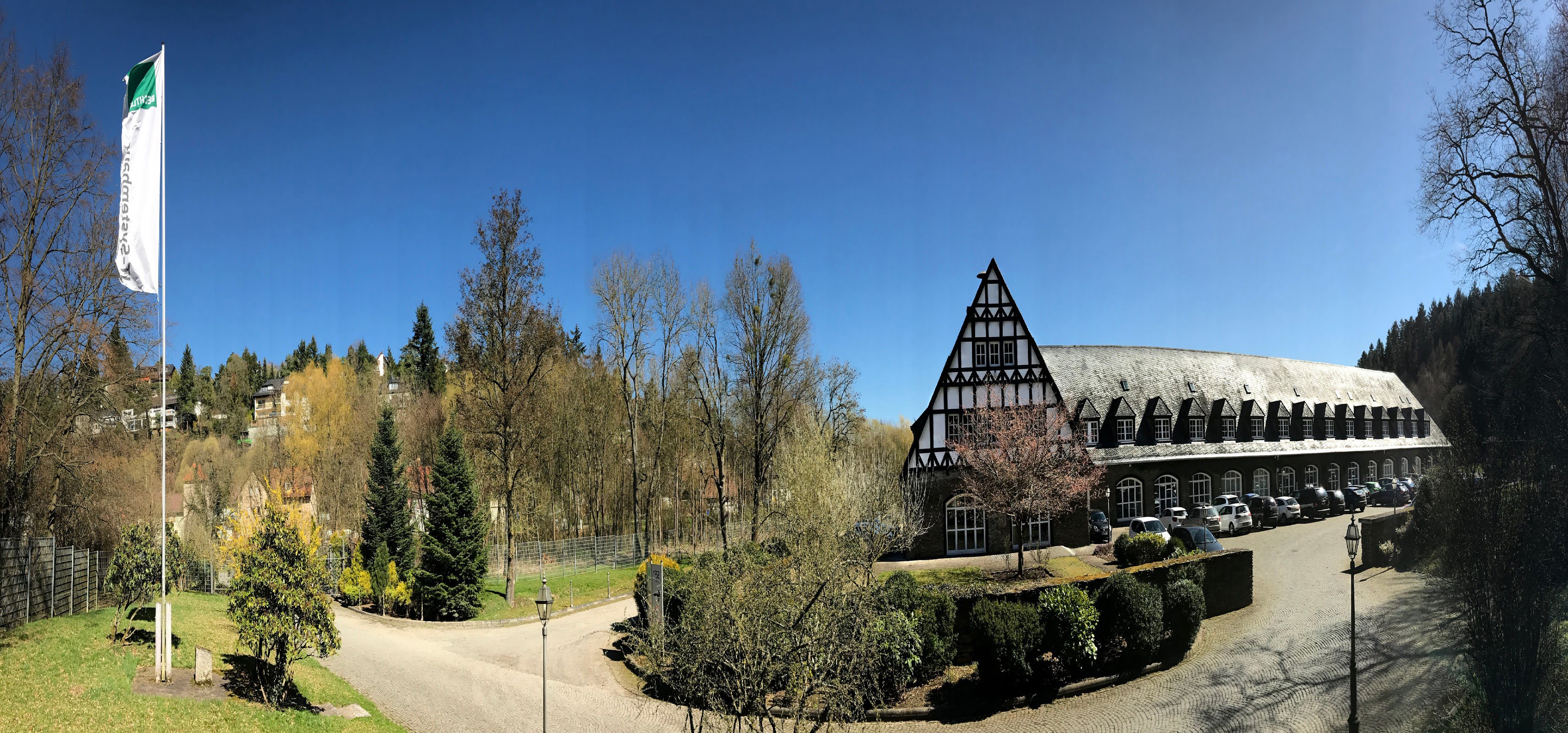 Ober-Mörlen_Gebäude_Joachim Diet (1).jpg