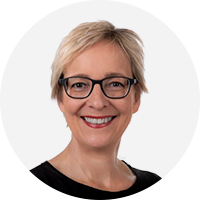 portrait of Christine Regitz