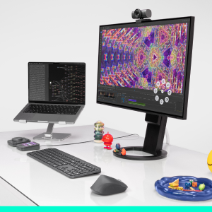 Monitor, laptop, mysz, klawiatura