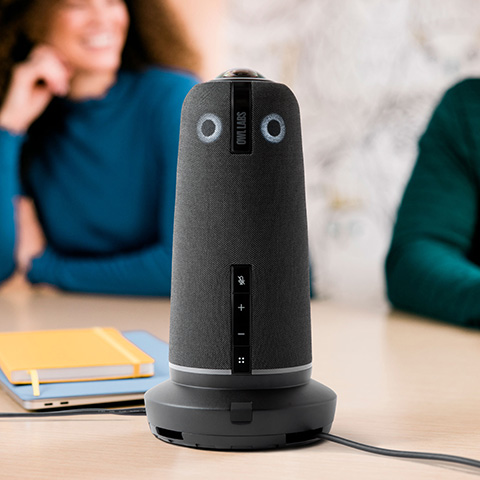 Lifestylebild Meeting Owl 5 Pro